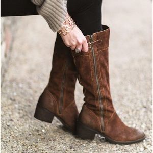 NWOT BORN - POLY Boots - Tan Tobacco Distressed Suede Leather. SIZE: 8.5